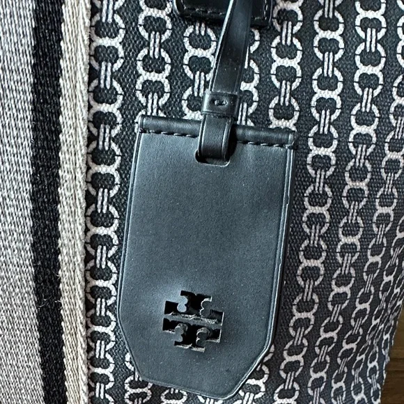 🔵🔵EUC Tory Burch Black/Navy/White Patterned Textured Tote🔵🔵